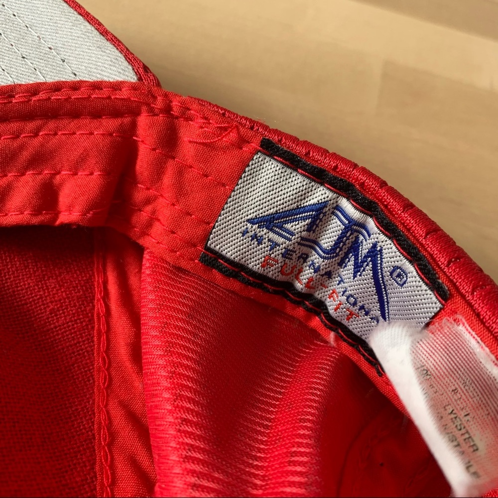 Red Lesters Cap - Picture 5 of 6